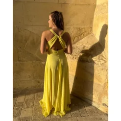 ROBE LAURY